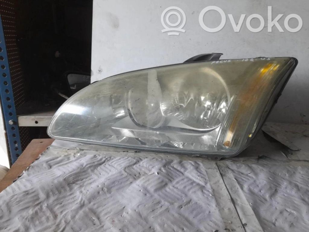 Ford Focus Etu-/Ajovalo 