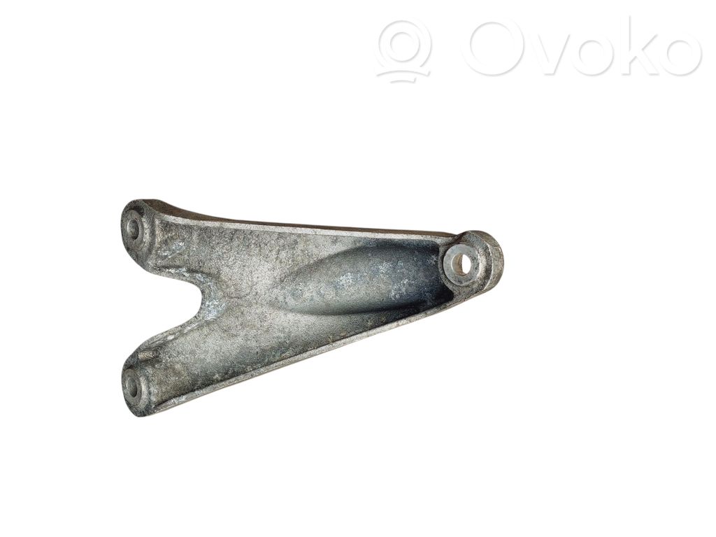 Audi A8 S8 D3 4E Engine mounting bracket 