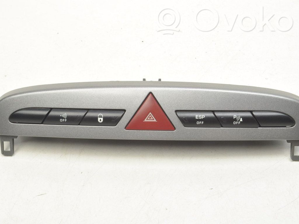 Peugeot 308 Botón interruptor de luz de peligro 