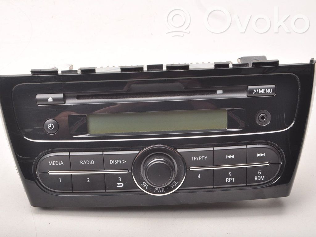 Mitsubishi Space Star Panel / Radioodtwarzacz CD/DVD/GPS 
