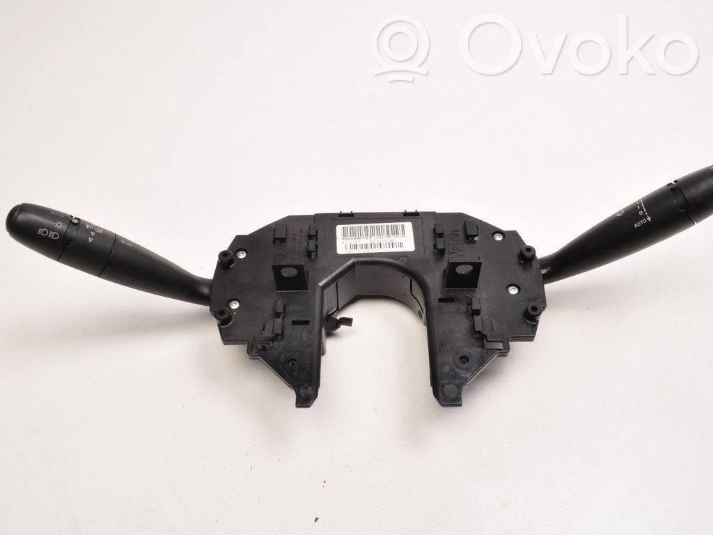 Citroen C4 I Un conjunto de interruptores 