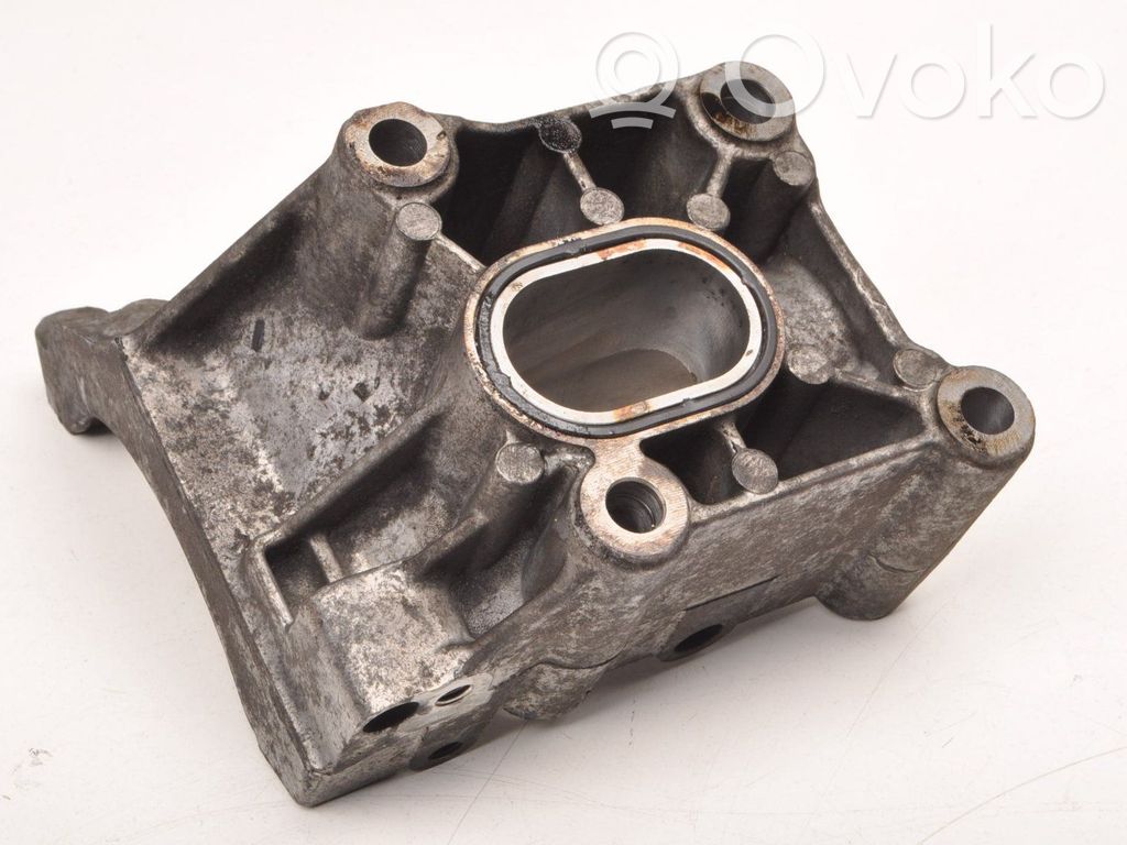 Soporte del alternador   059145169BL