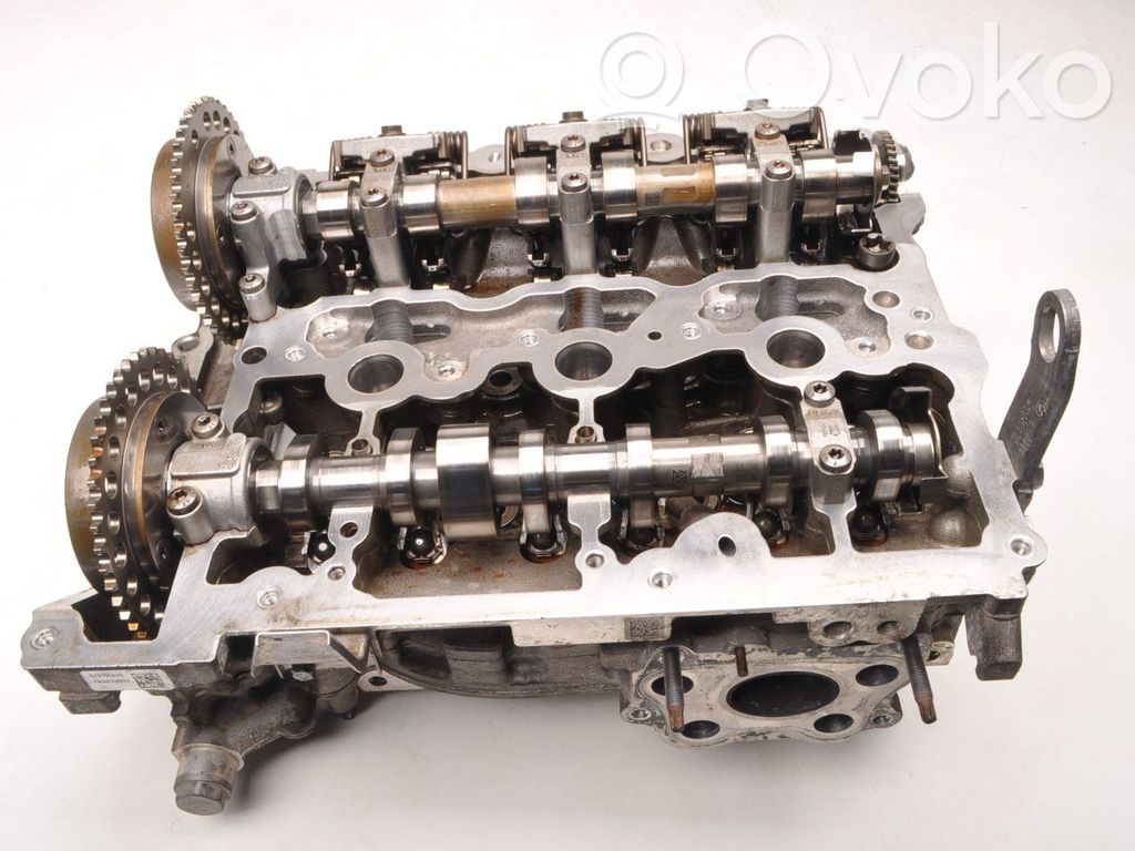 Engine head   9884605