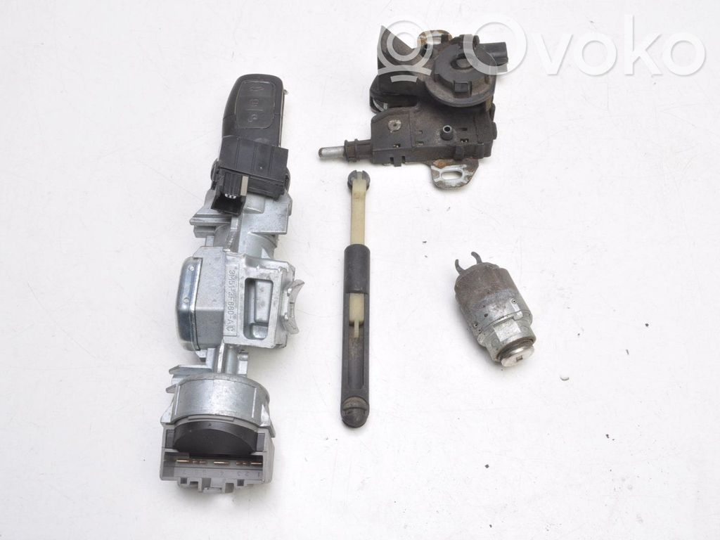 Engine bonnet/hood lock release cable   3M513F880AC,3M5116700AB