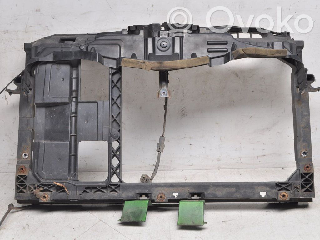 Mazda 2 Radiatoru panelis 