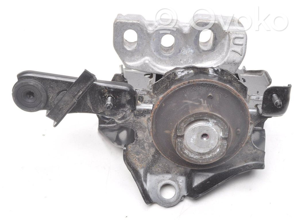 Toyota Yaris Engine mounting bracket 
