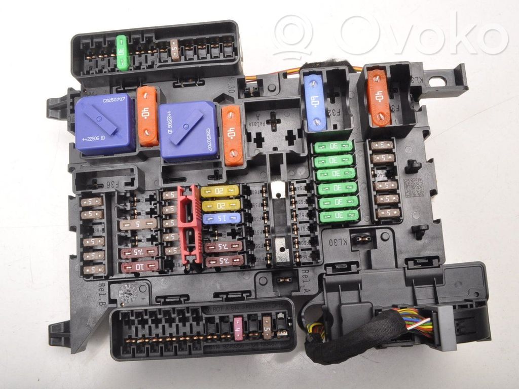BMW 2 F44 Drošinātāju kaste (komplekts) 