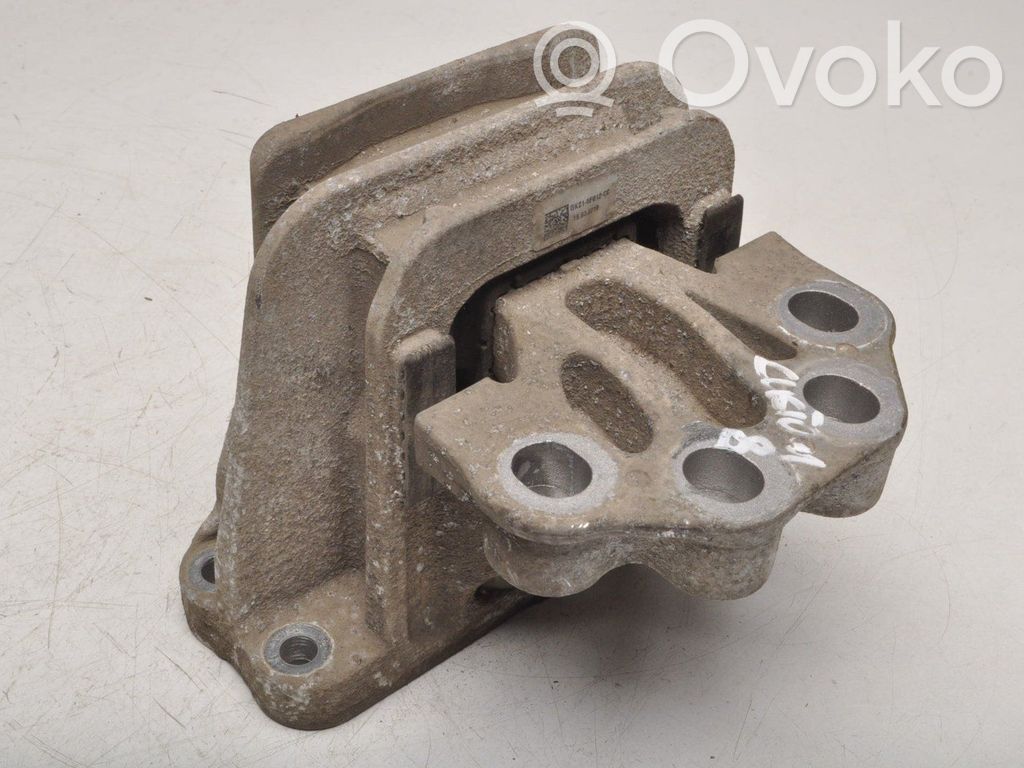 Engine mounting bracket   GK216F012CC
