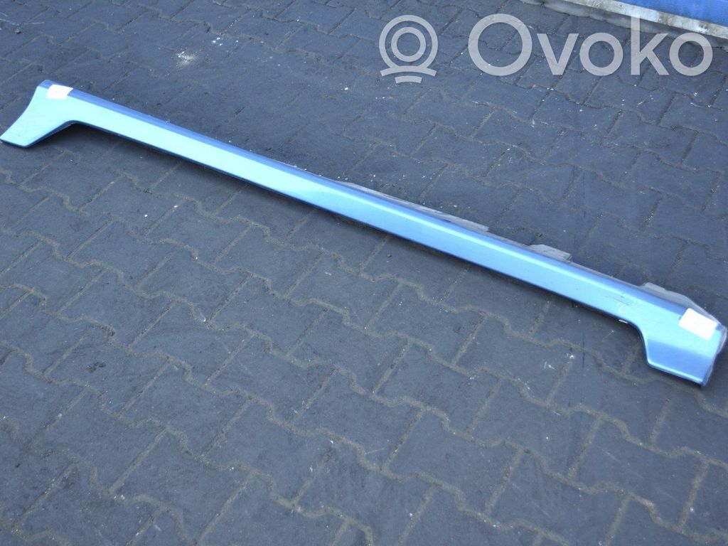 Front sill (body part)