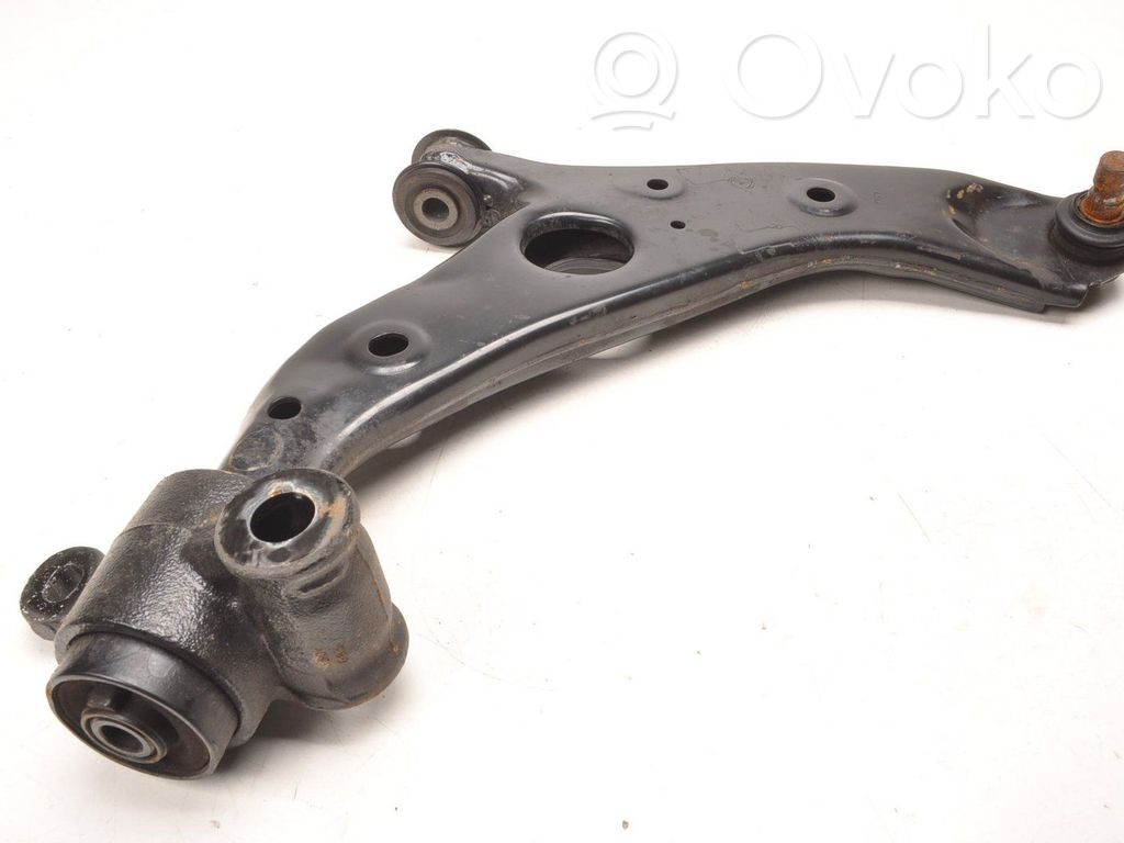 Front control arm   KD35