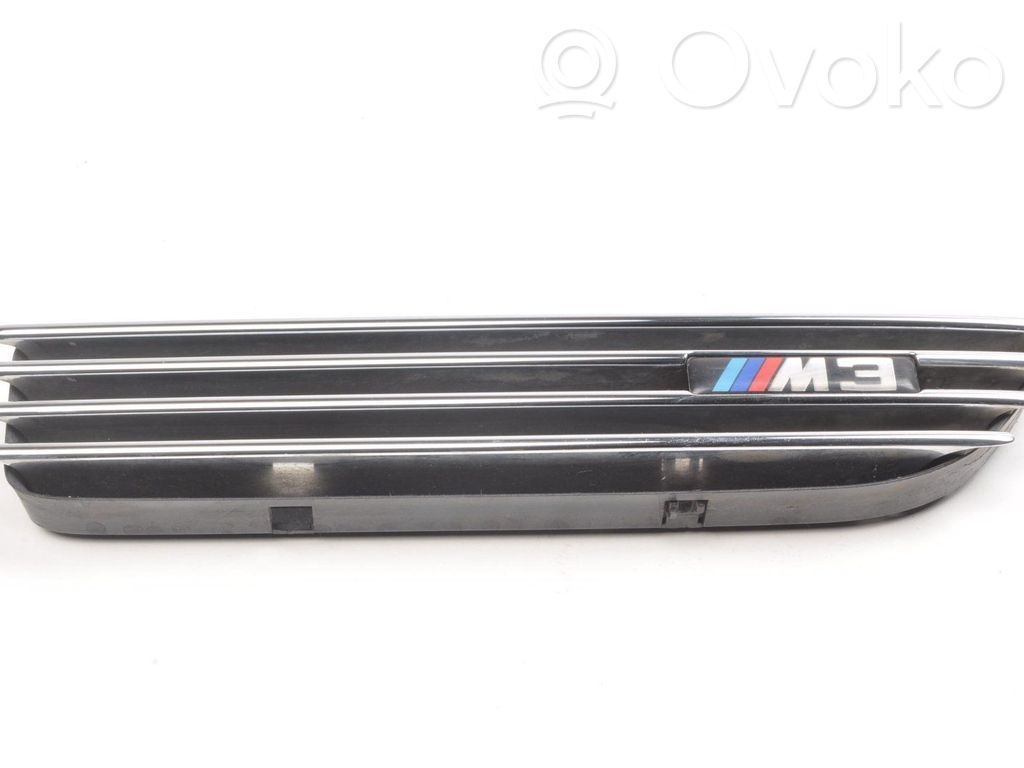 BMW 3 E46 Garniture pour voûte de roue avant 