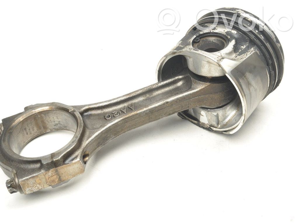 Piston with connecting rod   AA2Q