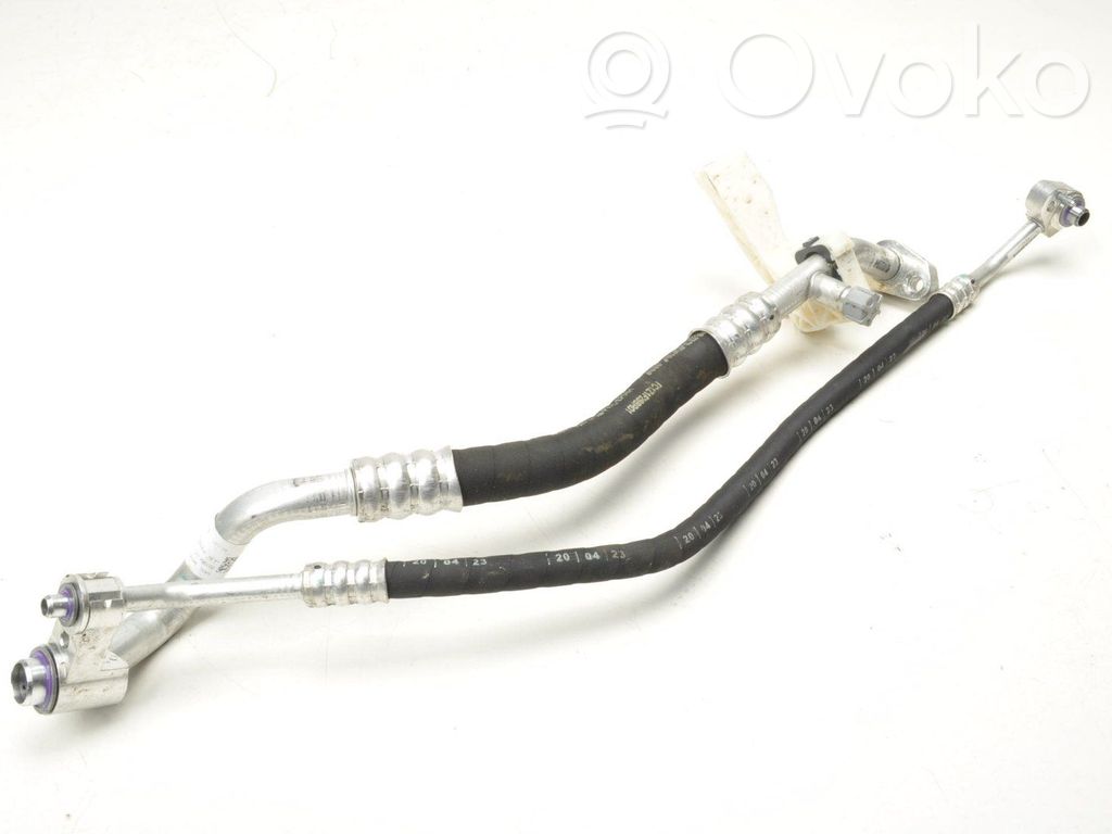 BMW i4 Ilmastointilaitteen putki (A/C) 