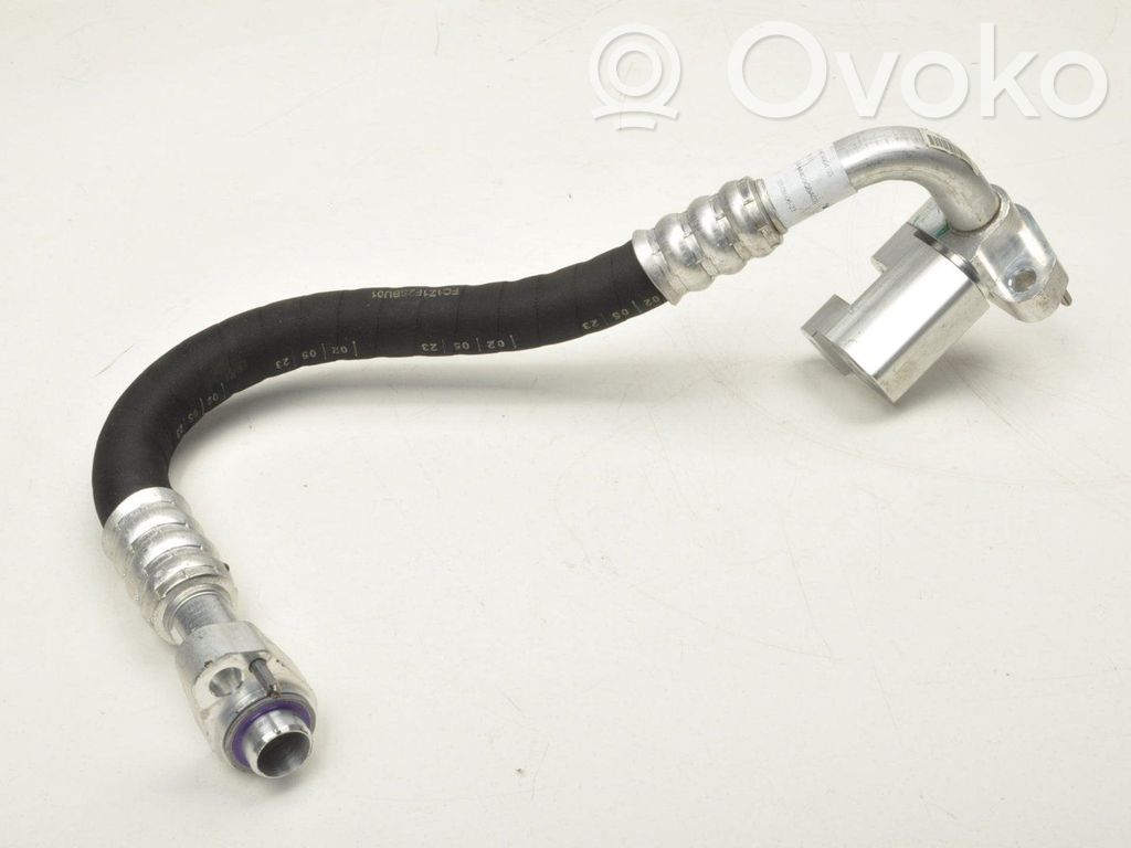 BMW i4 Ilmastointilaitteen putki (A/C) 