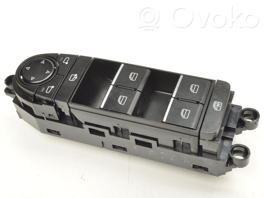 Mazda 3 Quarter vent window switch 