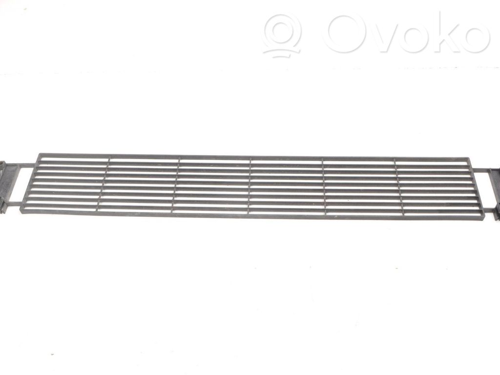 Porsche Macan (95B) Intercooler air channel guide 