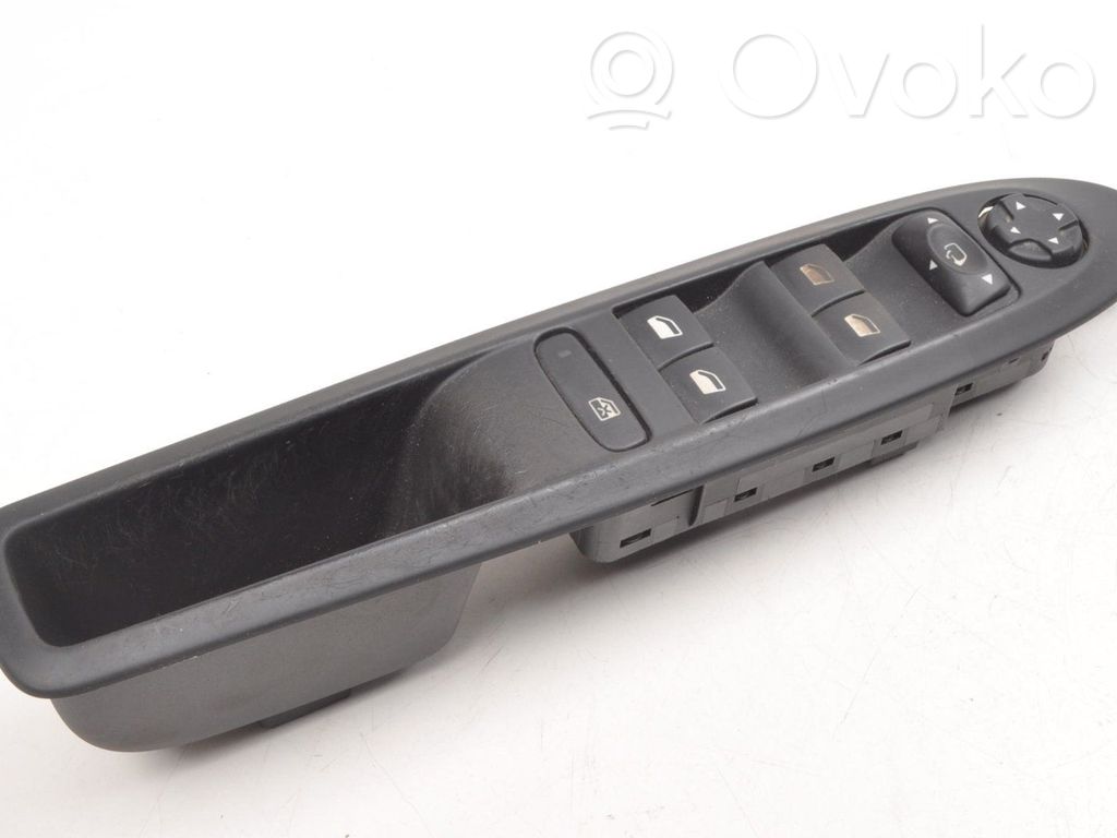 Citroen C4 II Quarter vent window switch 