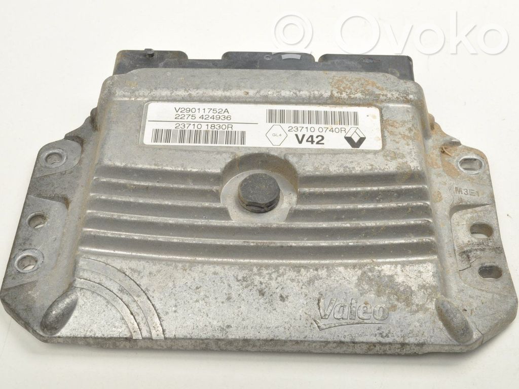 Dacia Duster Engine control unit/module ECU 