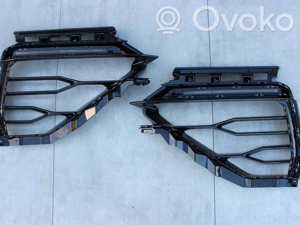 Lamborghini Urus Front bumper lower grill 