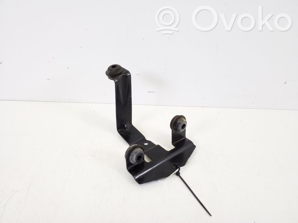 Volvo V50 ABS pump bracket 