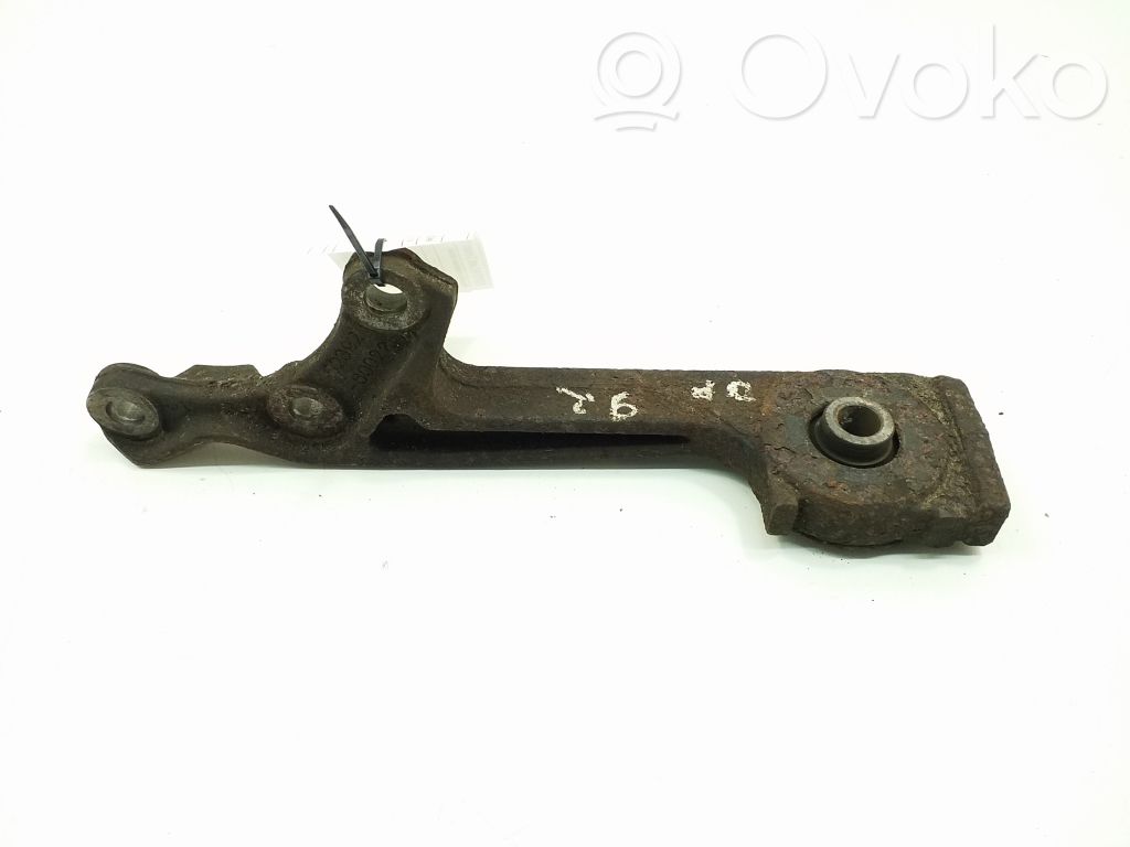Toyota Land Cruiser (J120) Wspornik przedni mechanizmu różnicowego 