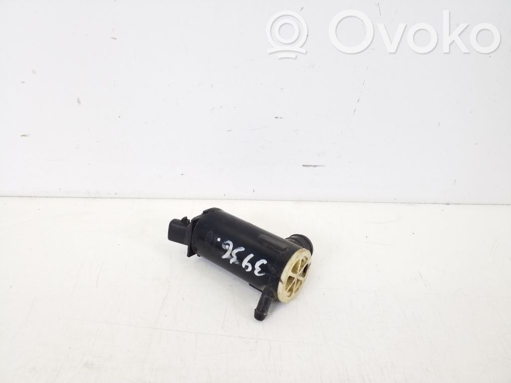 KIA Sportage Windscreen/windshield washer pump 