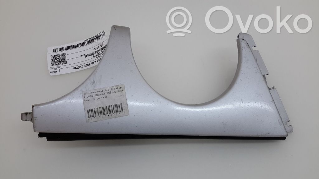 Mercedes-Benz E W210 Listwa pod lampę przednią 