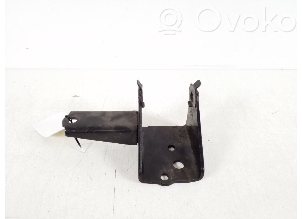 Engine mounting bracket   1232522100