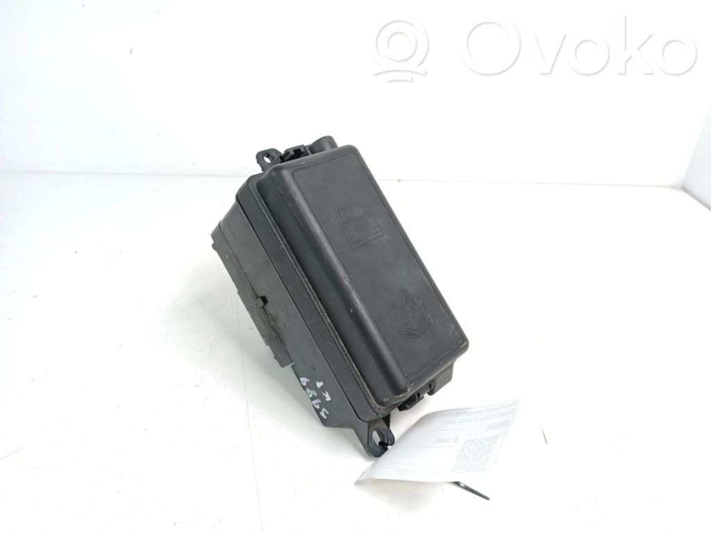 Mini Cooper Countryman R60 Fuse module 