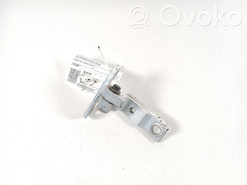 Volvo S60 Front door lower hinge 