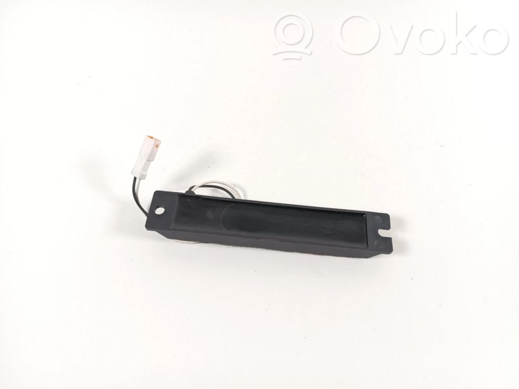 Tesla Model S Antenos stiprintuvas 