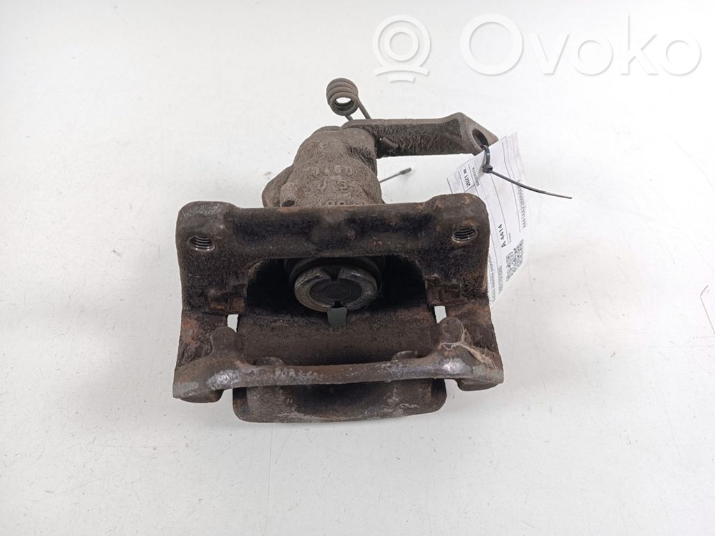 Opel Vivaro Galinis suportas 