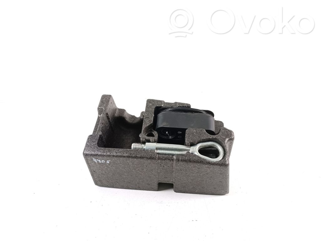 BMW 2 F46 Bordwerkzeug Satz Set 