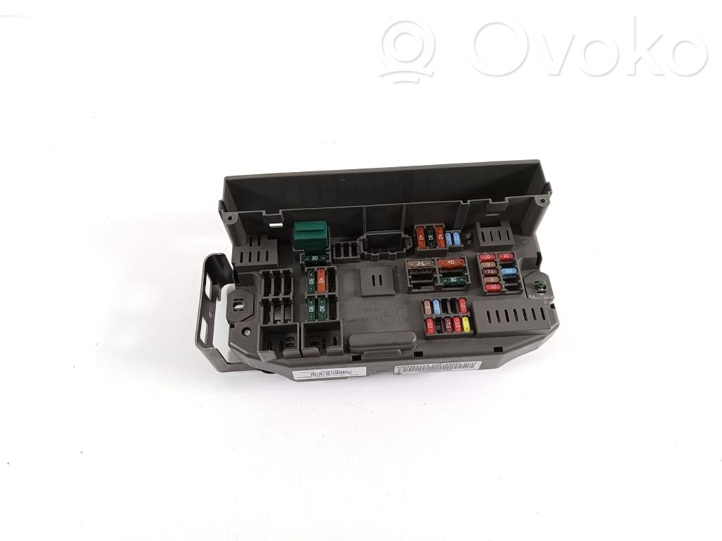 BMW X6 E71 Fuse module 
