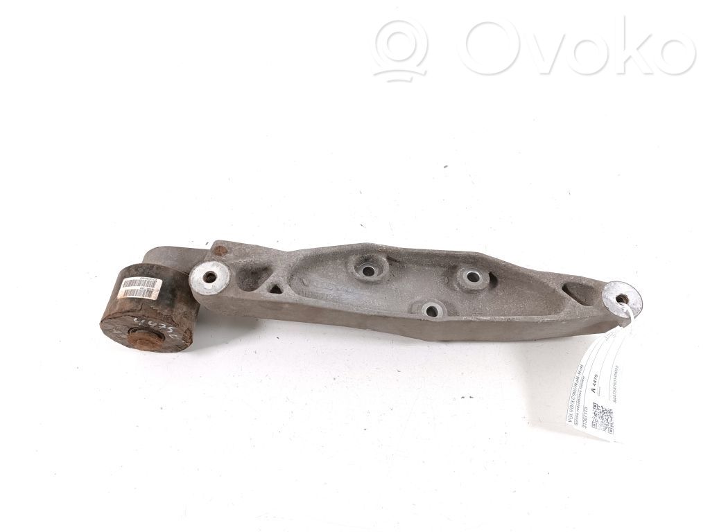 Volvo XC90 Rear differential/diff mount bracket 