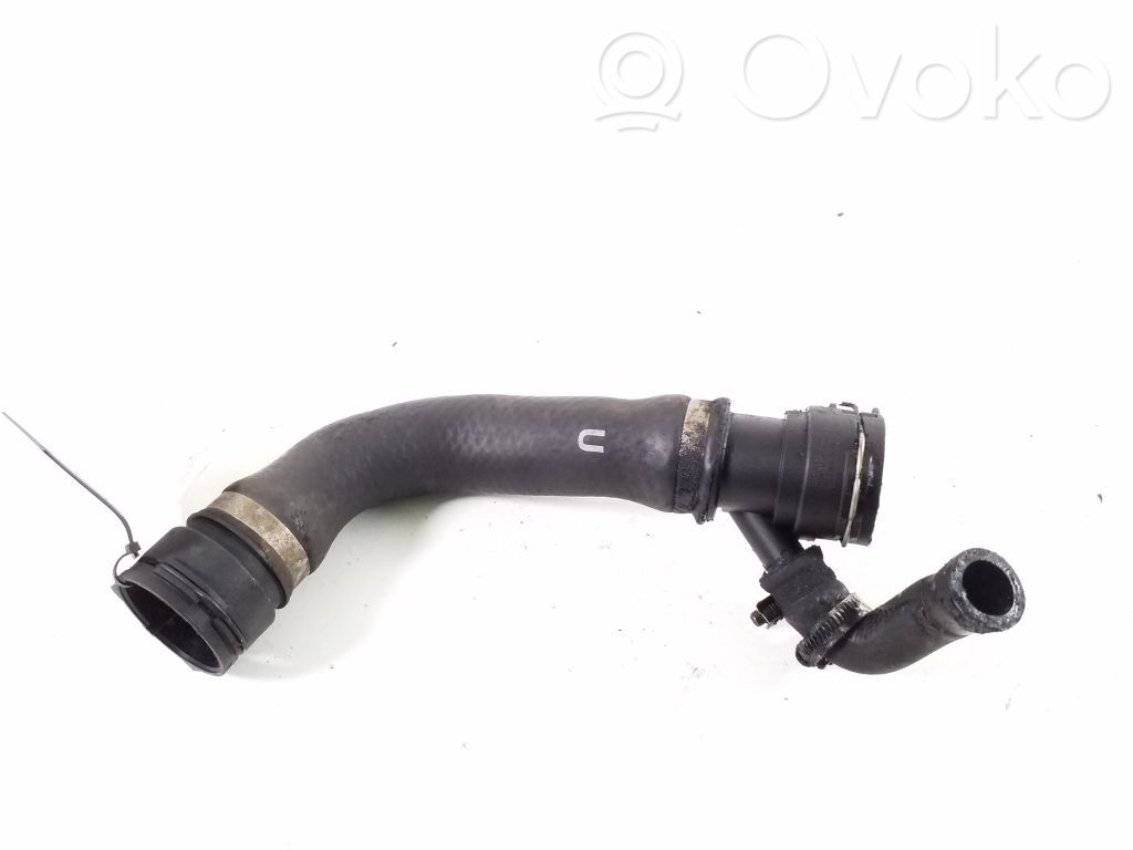 BMW X3 E83 Engine coolant pipe/hose 