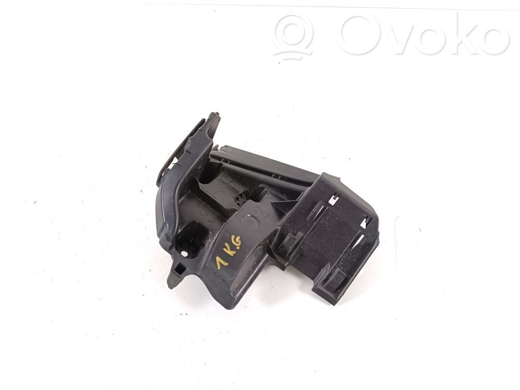 Audi e-tron Rear bumper mounting bracket 