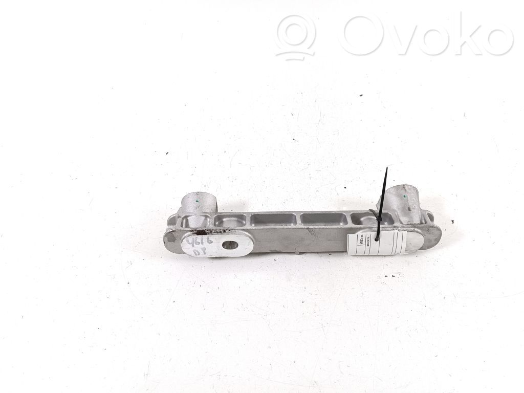 Volvo XC40 Engine mounting bracket 