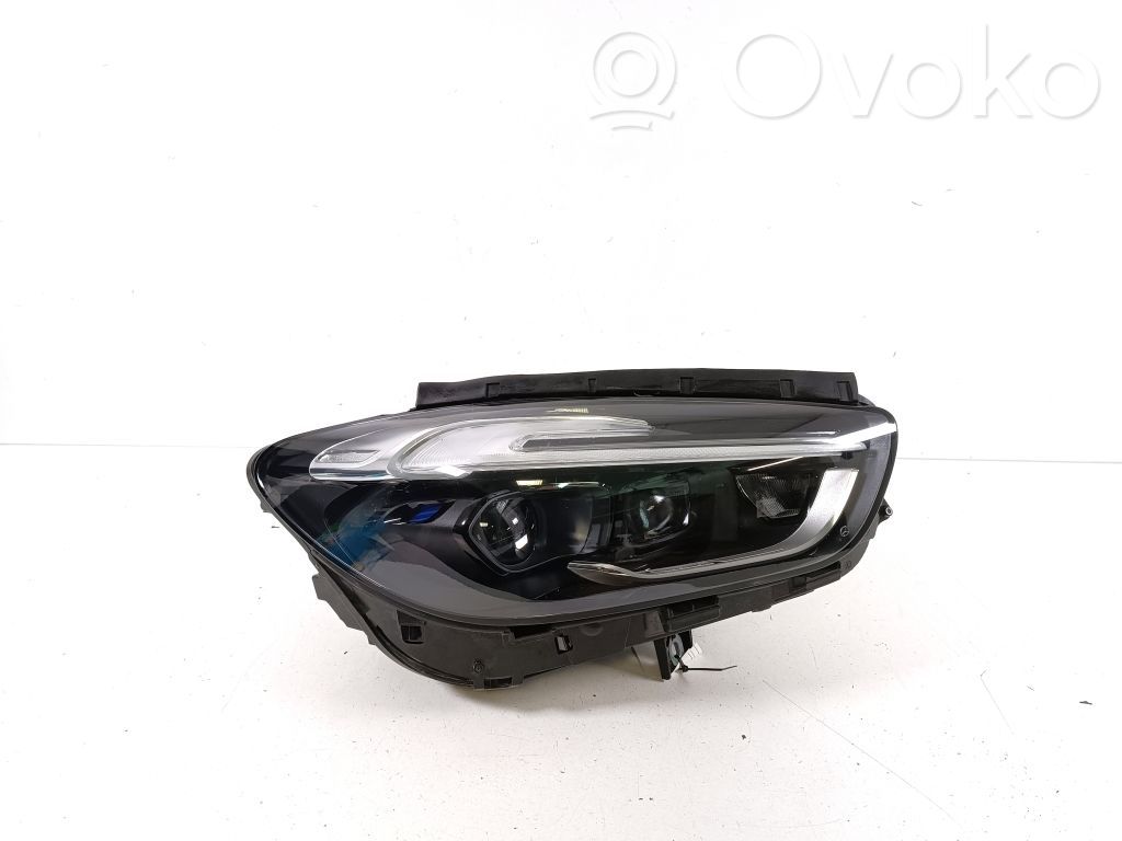 Mercedes-Benz B W247 Lampa przednia 