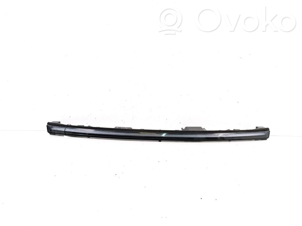 Mercedes-Benz EQA LED-Tagfahrscheinwerfer 