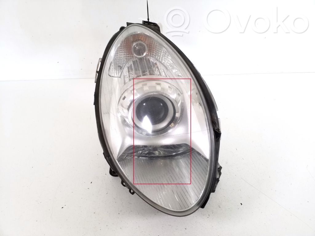 Mercedes-Benz R W251 Lampa przednia 
