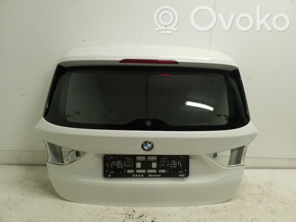 BMW 2 F46 Tylna klapa bagażnika 