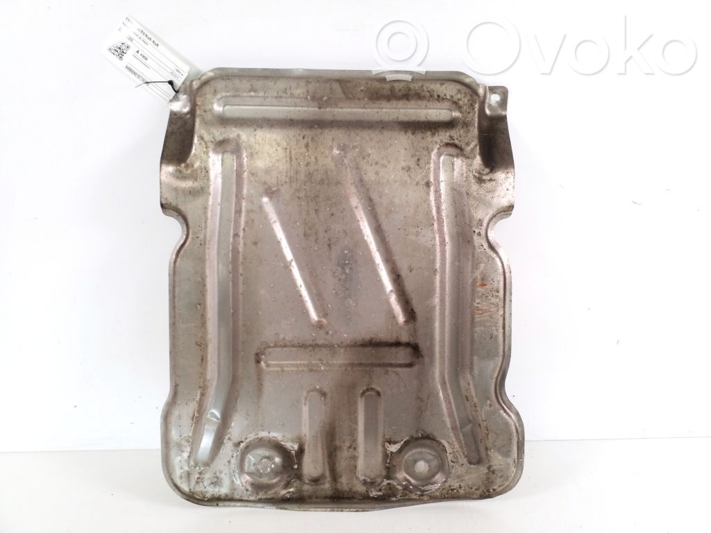Volkswagen PASSAT B9 Placa protectora/protector antisalpicaduras motor 