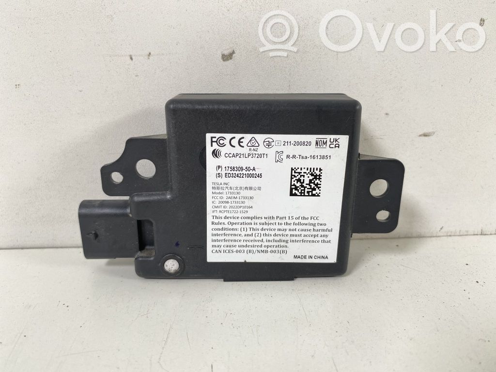 Bluetoothin ohjainlaite/moduuli   1758309