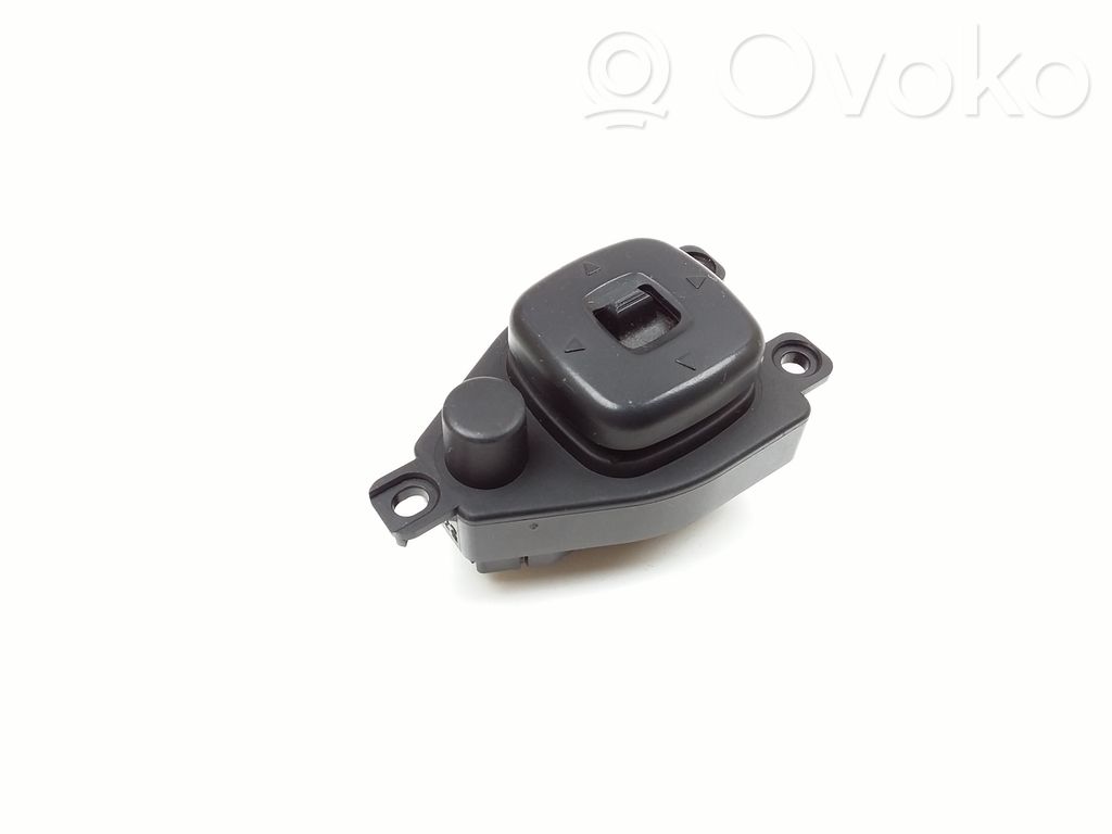 Wing mirror switch   B25D66600,03200310