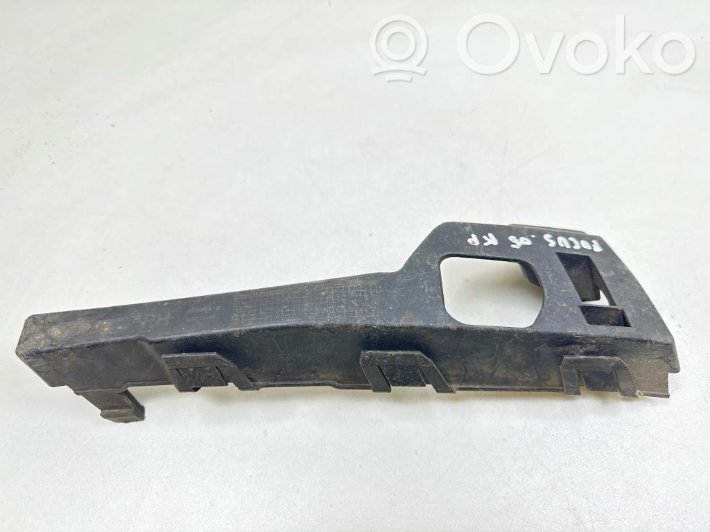 Front bumper mounting bracket   DN13696N