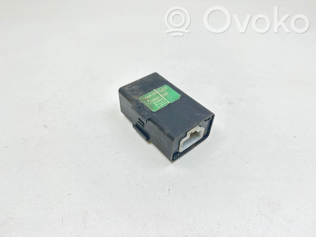 Subaru Legacy Door central lock control unit/module 