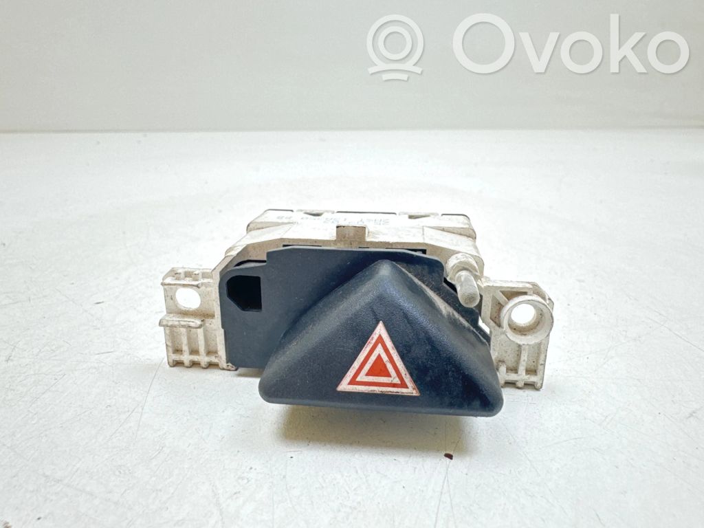 Ford Focus Botón interruptor de luz de peligro 