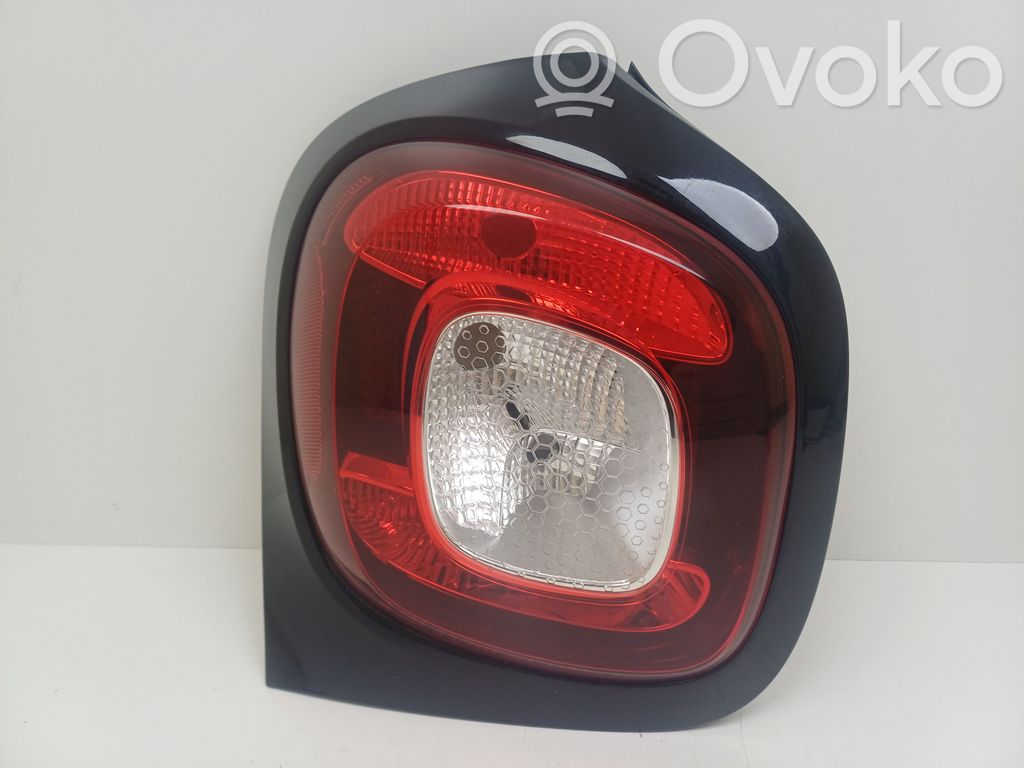 Smart ForFour II W453 Aizmugurējais lukturis virsbūvē 