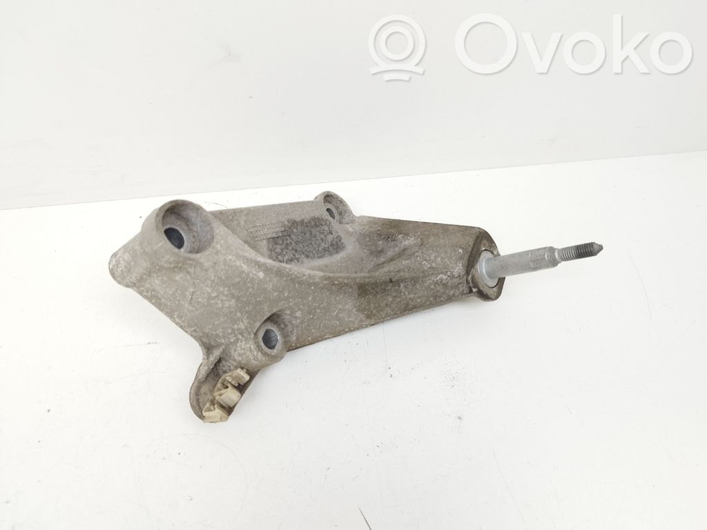 Smart ForFour II W453 Gearbox mounting bracket 